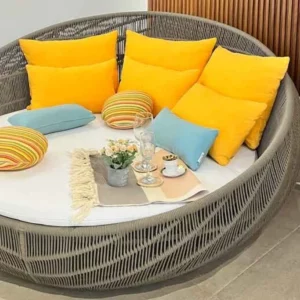 DAYBED